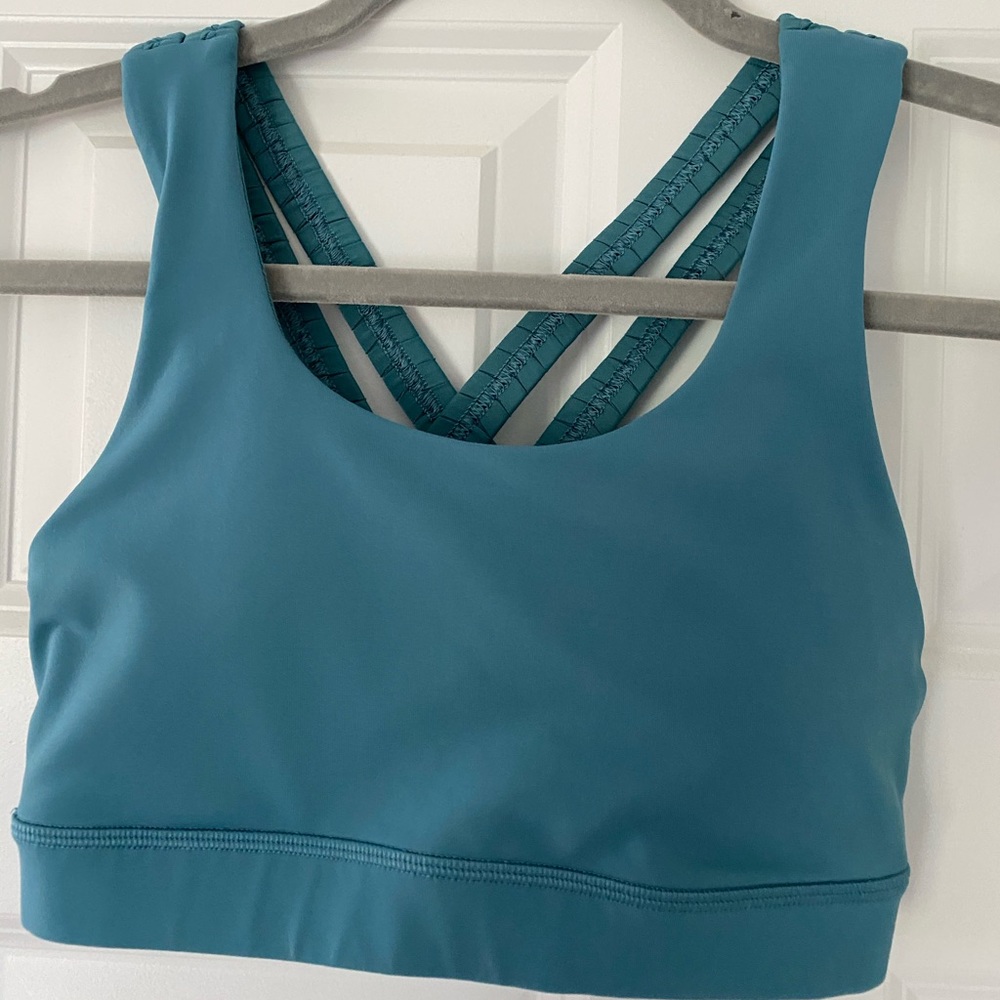Lululemon energy sports bra